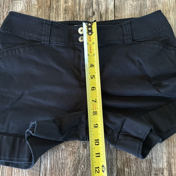 WHITE BLACK/HOUSE MARKET WOMEN BLACK SHORTS, SIZE 2 - Picture 12 of 12